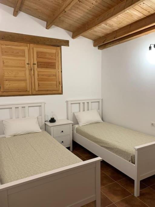 La Llobatera Casa Rural Les Coves de Vinroma Екстериор снимка